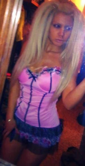 Ellen, 34