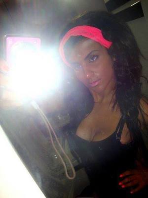 Olivia, 44