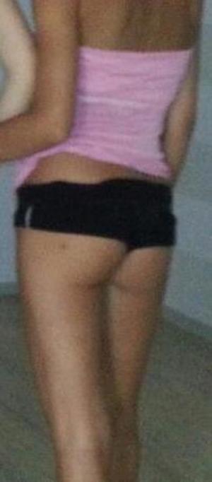 Amanda, 23