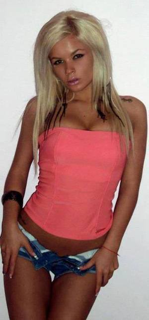Selma, 25