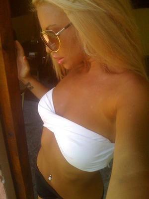 Hanna, 25