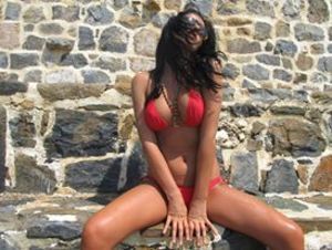 Emelie, 48